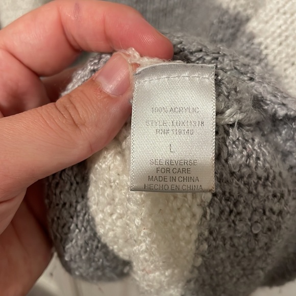 Striped sweater - Picture 4 of 4